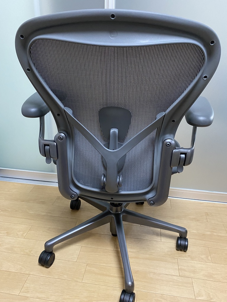 アーロンチェア（カーボン）