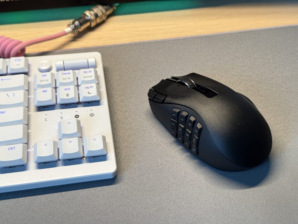 Razer Naga V2 HyperSpeed